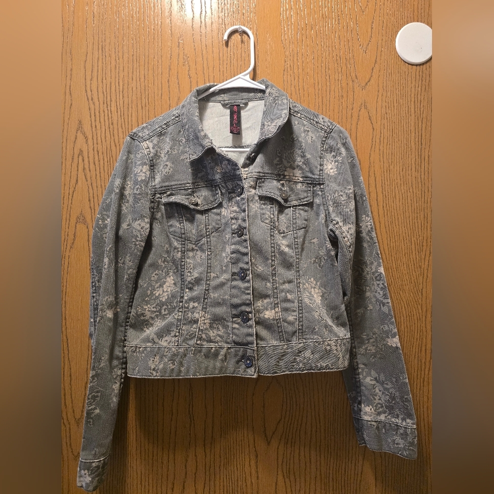 Almost Famous Grey Floral Denim Jean Jacket Large